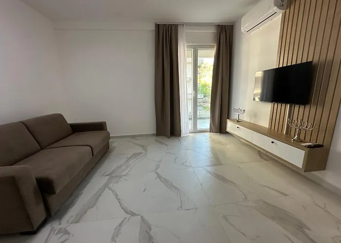 Ilyonis Mias Appartement *